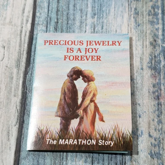 Marathon 12k GF Flower Locket - Picture 14 of 16